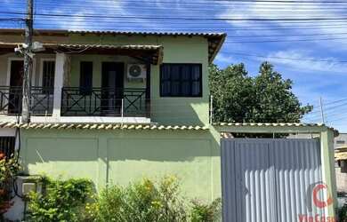Imagem: A casa possui 3 Dormitórios, 3 Banheiros, 3 Vagas na garagem