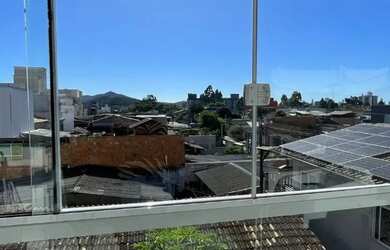 Imagem: O apartamento possui 2 Dormitórios, 2 Banheiros, 1 Vaga na