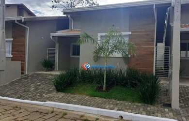 Imagem: A casa em condomínio possui 3 Dormitórios, 2 Banheiros, 70m²