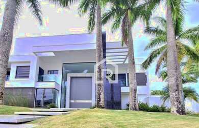 Imagem: A casa em condomínio possui 5 Dormitórios, 5 Banheiros, 5