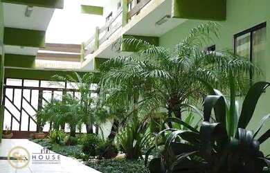 Imagem: O depósito possui 5 Vagas na garagem, 750m² de Área e está