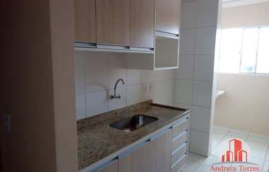 Imagem: O apartamento possui 2 Dormitórios, 1 Banheiro, 1 Vaga na garagem