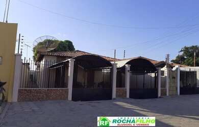 Imagem: A casa possui 3 Dormitórios, 4 Banheiros, 3 Vagas na garagem