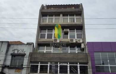 Imagem: O depósito à venda possui e está localizado em São João