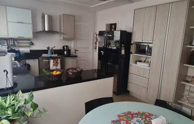 Imagem 11: Casa de condomínio para venda tem 440 metros quadrados com 4 quartos