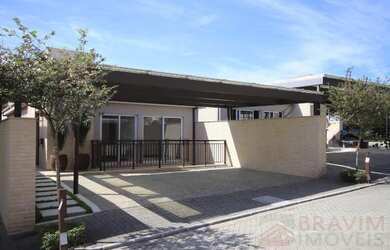 Imagem: A casa em condomínio possui 5 Dormitórios, 5 Banheiros, 3