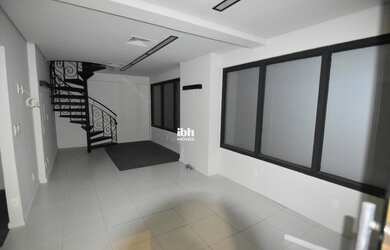 Imagem: O depósito possui 120m² de Área e está localizado em Funcionários