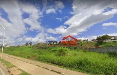 Imagem: O terreno possui 7.600m² de Área e está localizado em Jardim