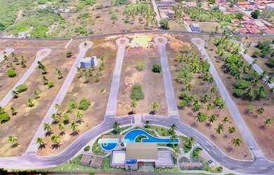 Imagem: O terreno possui 280m² de Área e está localizado em Pium