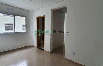 Imagem: A casa possui 1 Dormitório, 1 Banheiro, 1 Vaga na garagem e