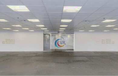 Imagem: O depósito possui 5 Vagas na garagem, 583m² de Área e está