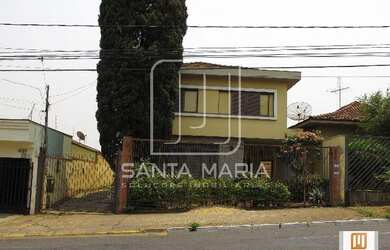 Imagem: O depósito possui 5 Vagas na garagem e 340m² de Área e está