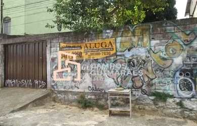 Imagem: A casa possui 2 Dormitórios, 1 Banheiro, 2 Vagas na garagem