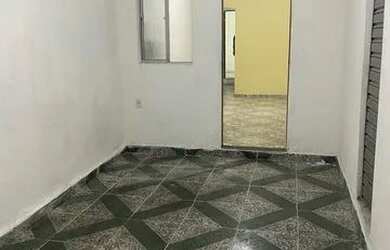 Imagem: A casa possui 3 Dormitórios, 2 Banheiros, 1 Vaga na garagem