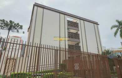 Imagem: O apartamento possui 3 Dormitórios, 1 Banheiro, 1 Vaga na garagem