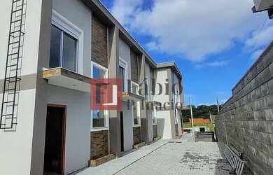 Imagem: A casa possui 2 Dormitórios, 1 Banheiro, 1 Vaga na garagem