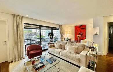 Imagem 2: Apartamento à venda em Moema Pássaros, reformado, 138 m², 2 suítes,...