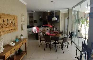 Imagem: A casa em condomínio possui 3 Dormitórios, 5 Banheiros, 4