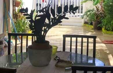 Imagem: A casa possui 3 Dormitórios, 2 Banheiros e está localizado