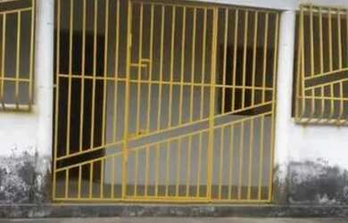 Imagem: A casa possui 2 Dormitórios, 2 Banheiros, 1 Vaga na garagem