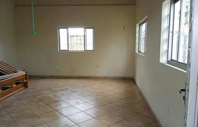 Imagem: A casa em condomínio possui 3 Dormitórios, 2 Banheiros, 4