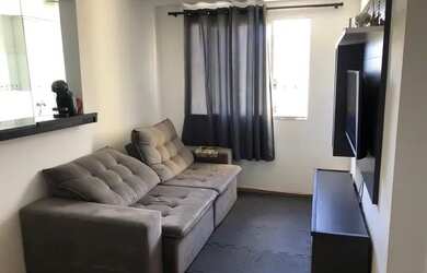 Imagem: O apartamento possui 2 Dormitórios, 1 Banheiro, 1 Vaga na garagem