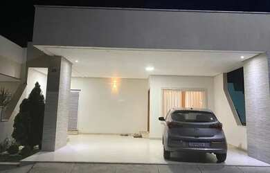 Imagem: A casa em condomínio possui 2 Dormitórios, 2 Banheiros, 2