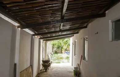 Imagem: A casa possui 2 Dormitórios, 2 Banheiros, 1 Vaga na garagem