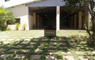 Imagem: O depósito possui 5 Vagas na garagem, 465m² de Área e está