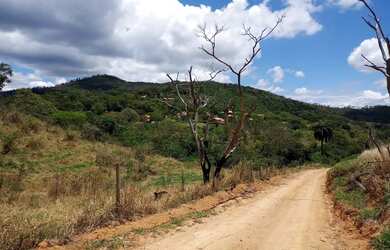 Imagem: A chácara possui 70.000m² de Área e está localizado em