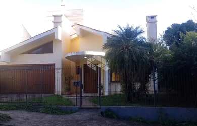 Imagem 3: Casa com 04 dormitórios à venda no bairro Nossa Senhora de Lourdes em Santa Maria