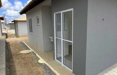 Imagem 7: Casa 2/4 solta dos dois lados, próximo da Av. Fraga Maia