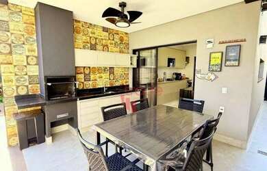 Imagem: A casa em condomínio possui 3 Dormitórios, 4 Banheiros, 4