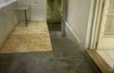 Imagem: A casa possui 1 Dormitório, 1 Banheiro e está localizado