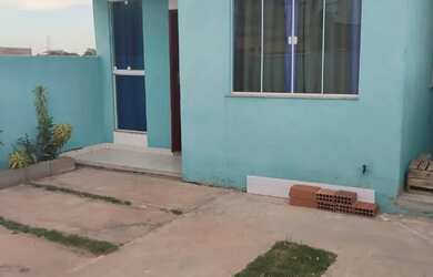 Imagem: A casa possui 2 Dormitórios, 2 Banheiros, 1 Vaga na garagem