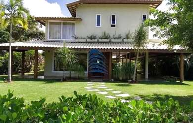 Imagem: A casa em condomínio possui 5 Dormitórios, 5 Banheiros, 5