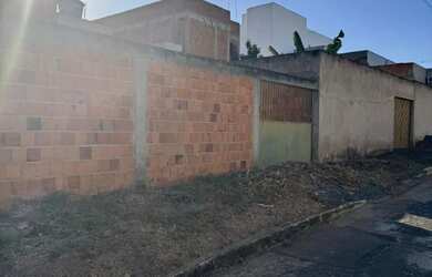 Imagem: O terreno possui 150m² de Área e está localizado em Setor