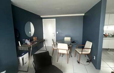 Imagem: O apartamento possui 2 Dormitórios, 2 Banheiros, 2 Vagas na