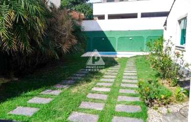 Imagem 13: Cada duplex , 3 suites ,churrasqueira, piscina , 4 vagas de garagem