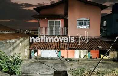 Imagem: A casa possui 3 Dormitórios, 4 Banheiros, 4 Vagas na garagem