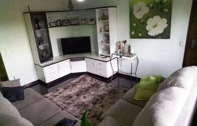 Imagem: A casa possui 3 Dormitórios, 4 Banheiros, 3 Vagas na garagem