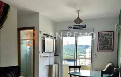 Imagem: O apartamento possui 1 Dormitório, 1 Banheiro, 1 Vaga na garagem