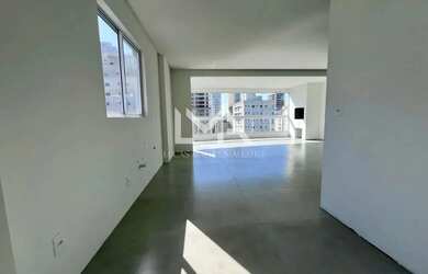 Imagem 8: AMPLO 3 SUÍTES FRENTE 2 AVENIDA NA MEIA PRAIA OPORTUNIDADE