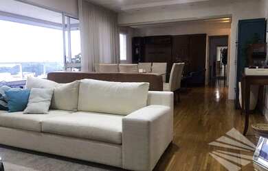 Imagem: O apartamento possui 3 Dormitórios, 1 Banheiro, 2 Vagas na