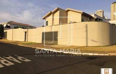 Imagem: O depósito possui 5 Vagas na garagem e 390m² de Área e está