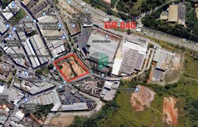 Imagem: O terreno possui 4.878m² de Área e está localizado em Vila