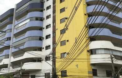 Imagem: O apartamento possui 3 Dormitórios, 1 Banheiro, 2 Vagas na