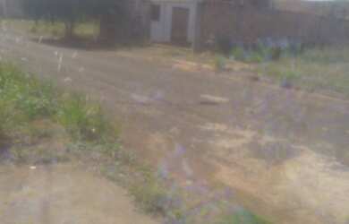 Imagem: A casa possui 2 Dormitórios, 2 Banheiros, 4 Vagas na garagem