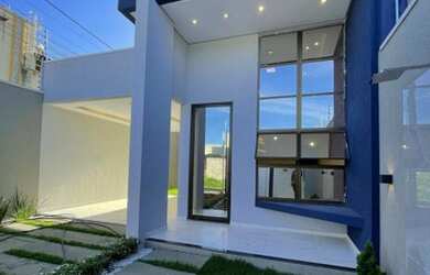 Imagem: A casa possui 3 Dormitórios, 2 Banheiros, 2 Vagas na garagem