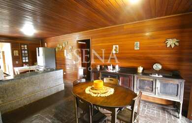 Imagem 4: Casa / Venda. Churrasqueira, Varanda, Lareirae5 Vagas na garagem